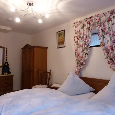 Ferienwohnung Eifelluft Daun Zimmer foto